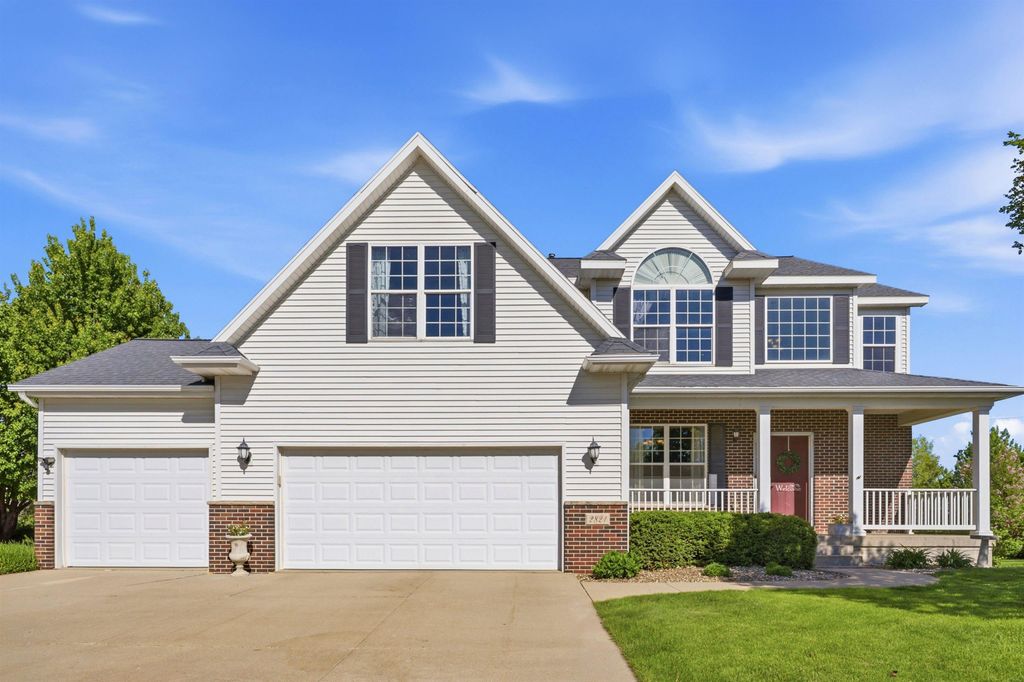 2821 Covey Court, Cedar Falls, IA 50613