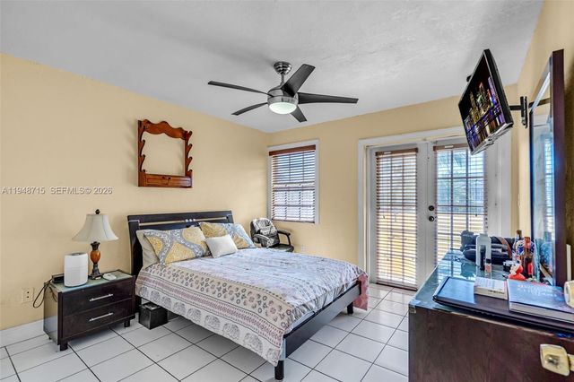 9085 Grand Canal Dr, Miami, FL 33174