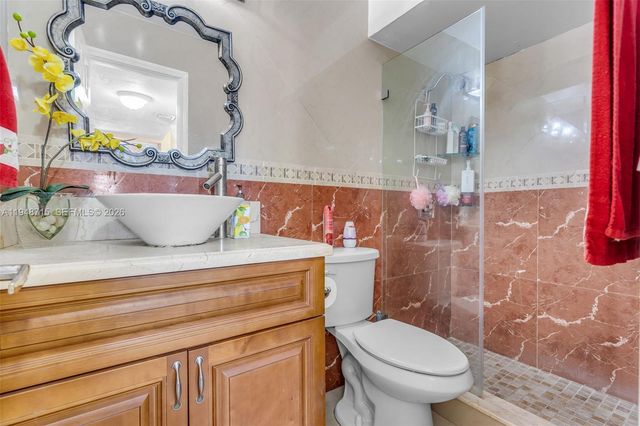 9085 Grand Canal Dr, Miami, FL 33174