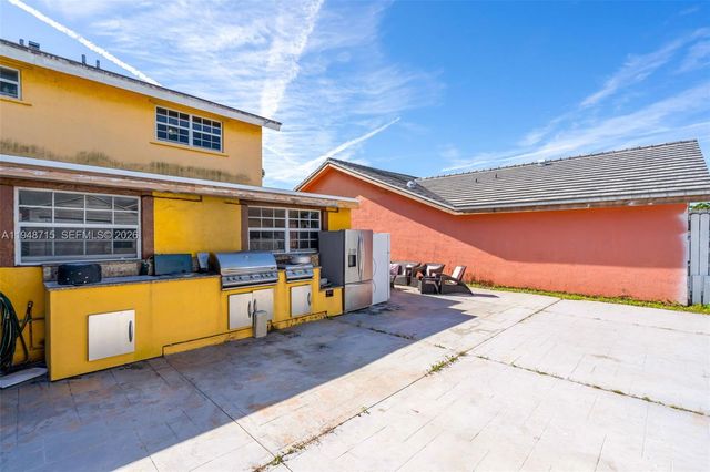 9085 Grand Canal Dr, Miami, FL 33174