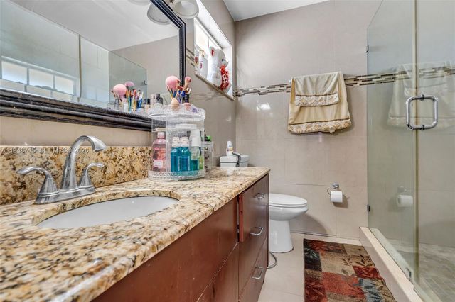 9085 Grand Canal Dr, Miami, FL 33174