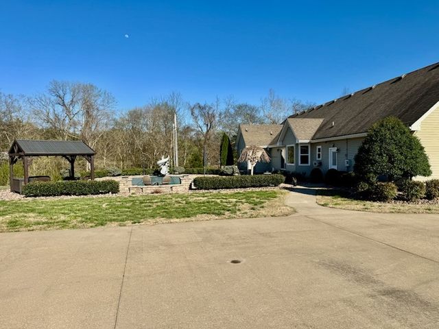 730 Indian Creek Rd, Cumberland Furnace, TN 37051