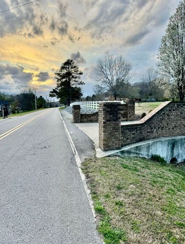 730 Indian Creek Rd, Cumberland Furnace, TN 37051
