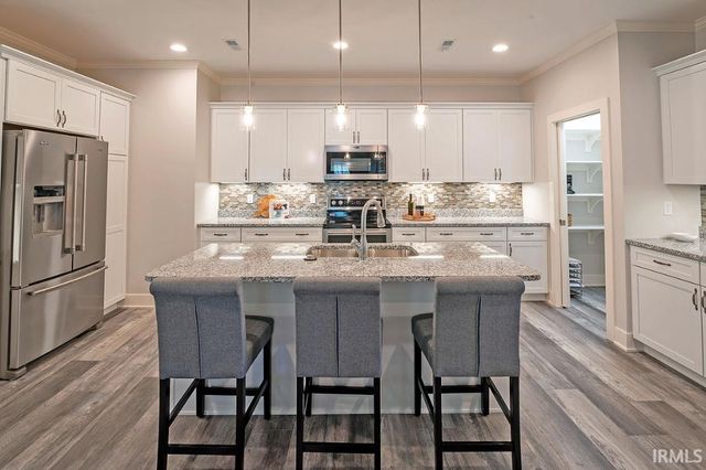 306 Blue River Drive, Knightstown, IN 46148