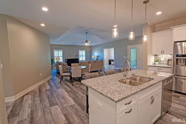 306 Blue River Drive, Knightstown, IN 46148