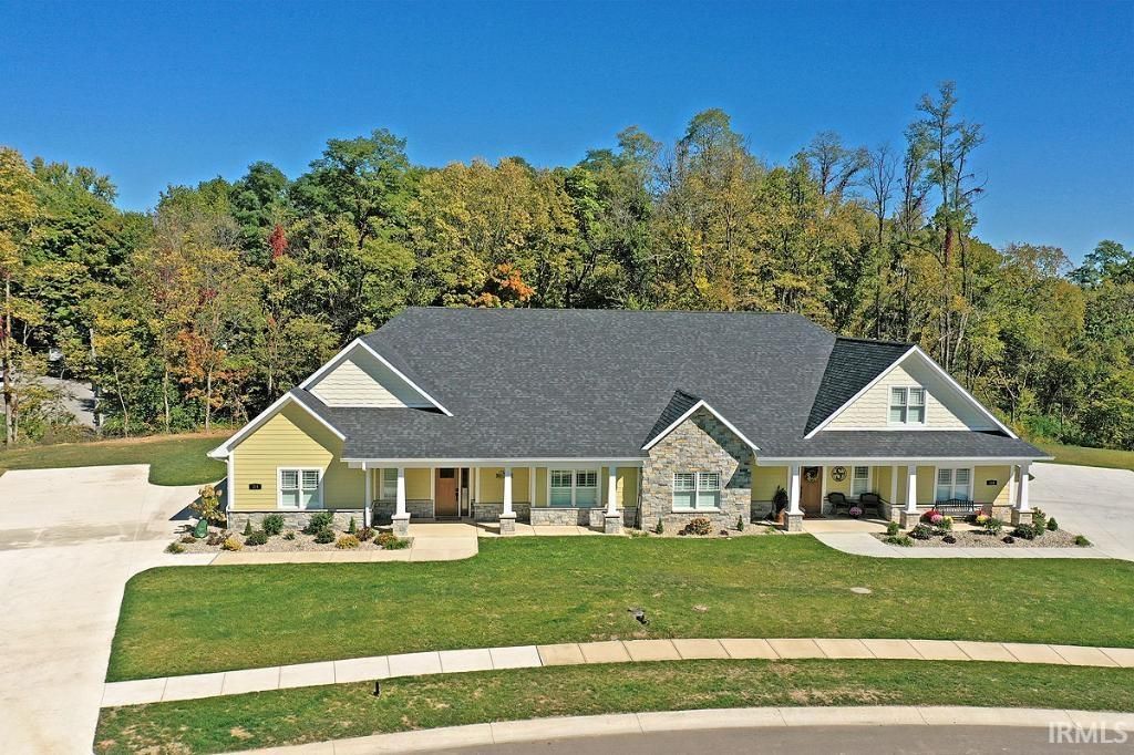 306 Blue River Drive, Knightstown, IN 46148