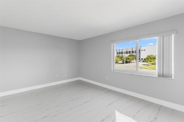 5925 SW 36th Court, Davie, FL 33314