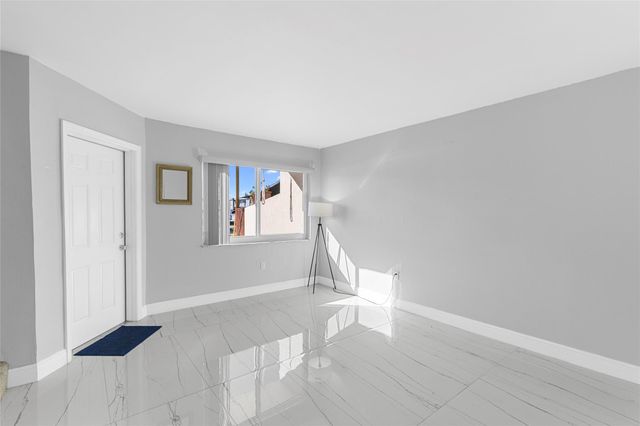 5925 SW 36th Court, Davie, FL 33314