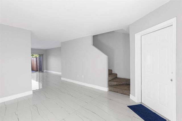 5925 SW 36th Court, Davie, FL 33314