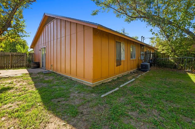 1914 Nicole CIR A, Round Rock, TX 78664