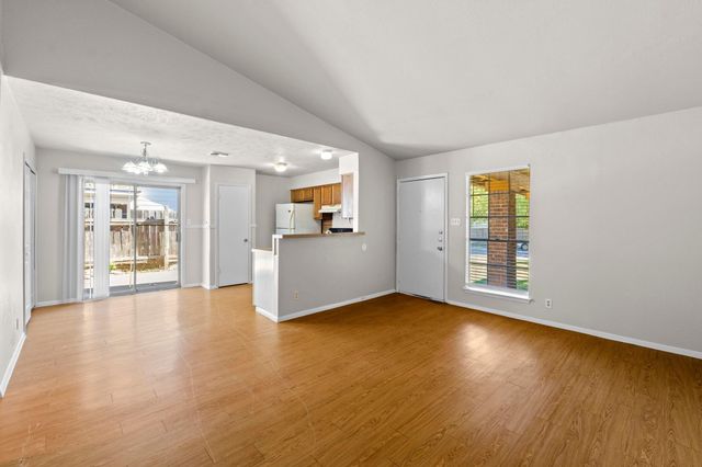 1914 Nicole CIR A, Round Rock, TX 78664