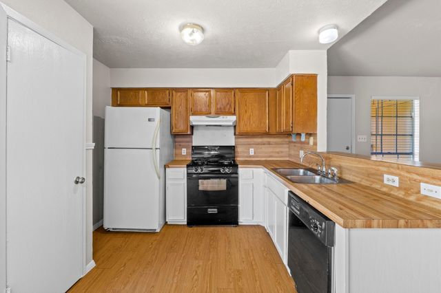 1914 Nicole CIR A, Round Rock, TX 78664