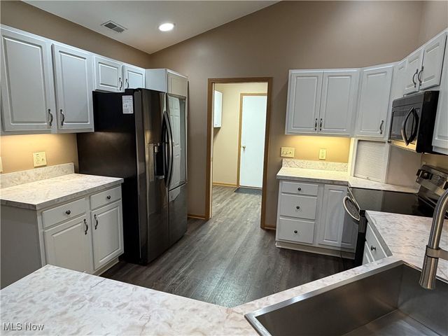 8815 Scotslanding Circle NW, Massillon, OH 44646