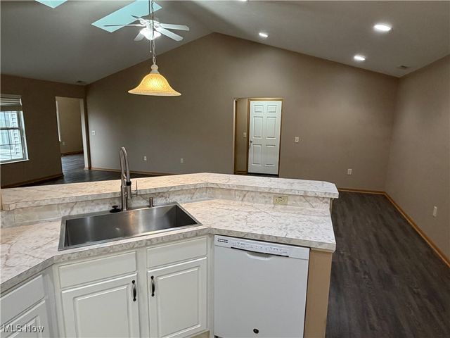 8815 Scotslanding Circle NW, Massillon, OH 44646