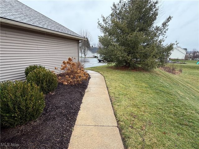 8815 Scotslanding Circle NW, Massillon, OH 44646