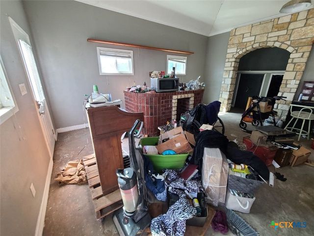 203 N West Street, Yorktown, TX 78164