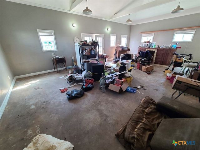 203 N West Street, Yorktown, TX 78164