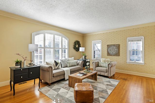 6 Hanns Ave, Vallejo, CA 94590