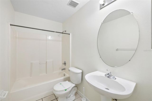 37214 GRASSY HILL LANE, Dade City, FL 33525