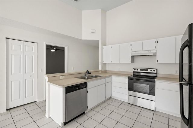 37214 GRASSY HILL LANE, Dade City, FL 33525