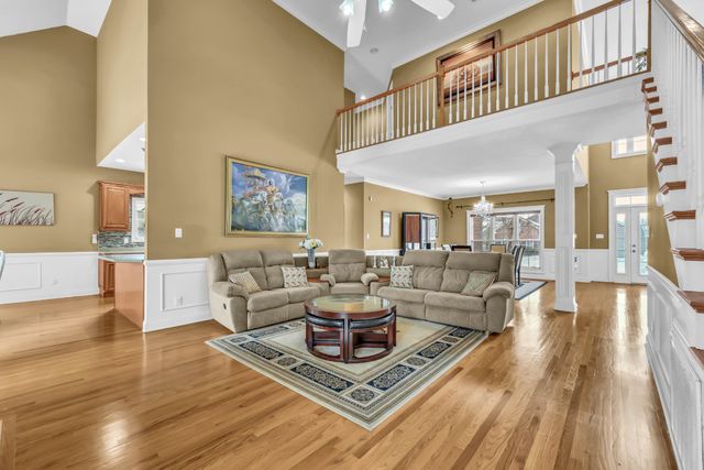 3266 Quincy Ln, Clarksville, TN 37043