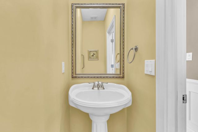 3266 Quincy Ln, Clarksville, TN 37043