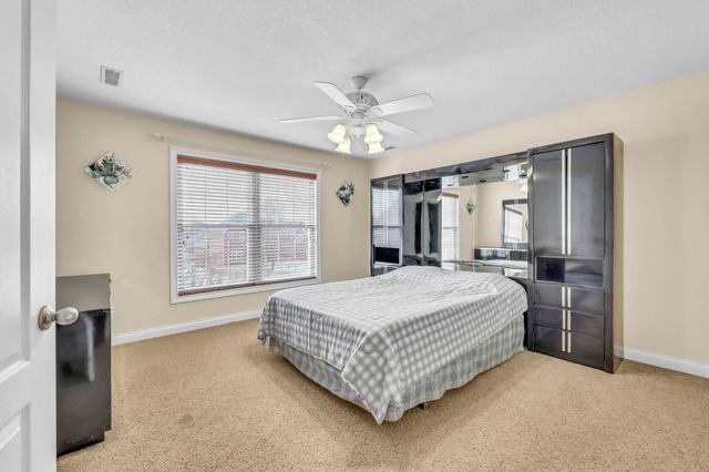 3266 Quincy Ln, Clarksville, TN 37043