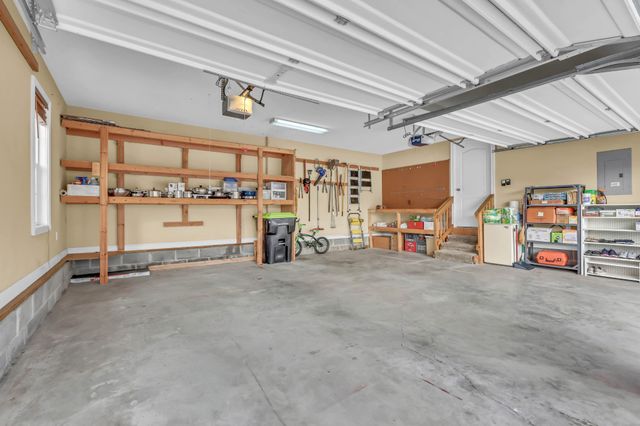 3266 Quincy Ln, Clarksville, TN 37043