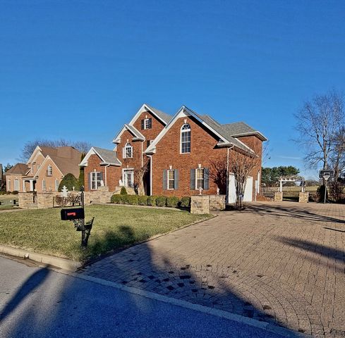 3266 Quincy Ln, Clarksville, TN 37043