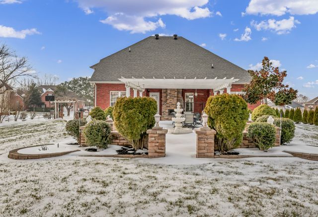 3266 Quincy Ln, Clarksville, TN 37043