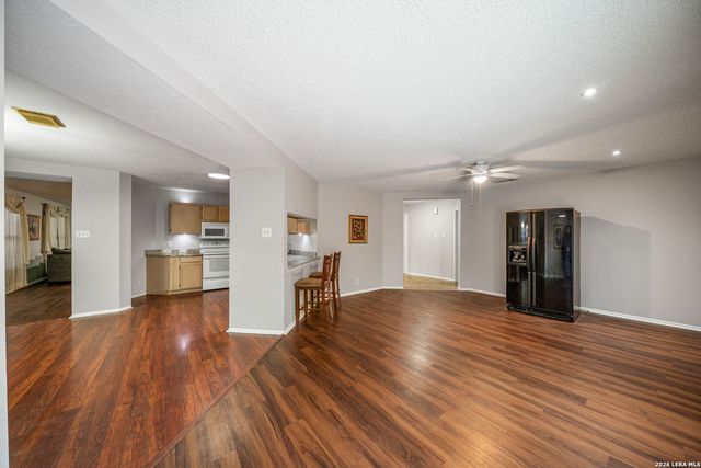 7842 Sandpiper Park, San Antonio, TX 78249