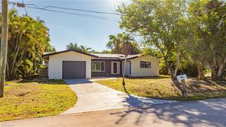 5279 Stratford CT, Cape Coral, FL 33904