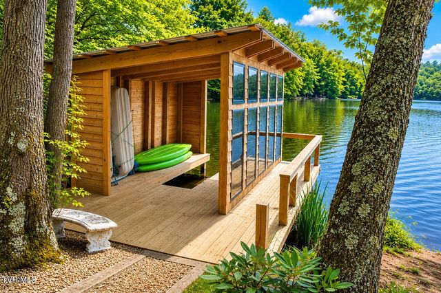 282 Ripshin Lake Road, Roan Mountain, TN 37687