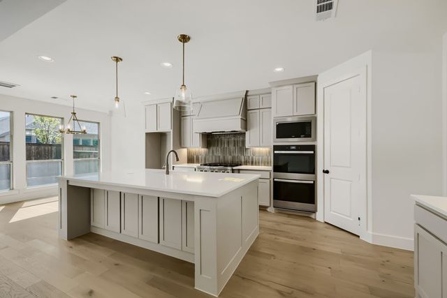 1811 Flowerfield Lane, Mansfield, TX 76063