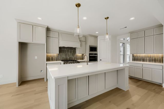 1811 Flowerfield Lane, Mansfield, TX 76063