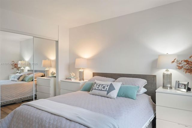 20500 W Country Club Dr 311, Aventura, FL 33180