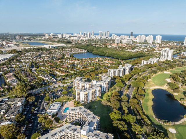 20500 W Country Club Dr 311, Aventura, FL 33180