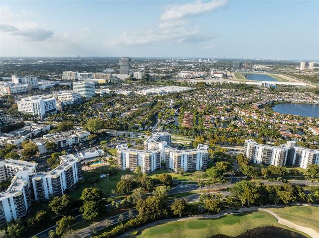 20500 W Country Club Dr 311, Aventura, FL 33180