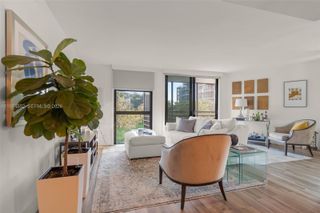 20500 W Country Club Dr 311, Aventura, FL 33180