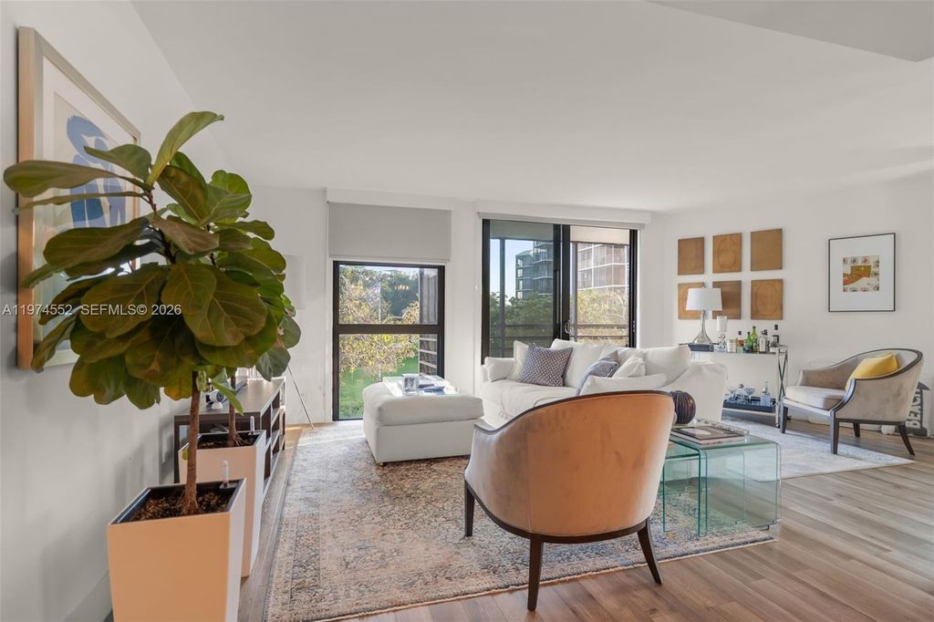 20500 W Country Club Dr 311, Aventura, FL 33180