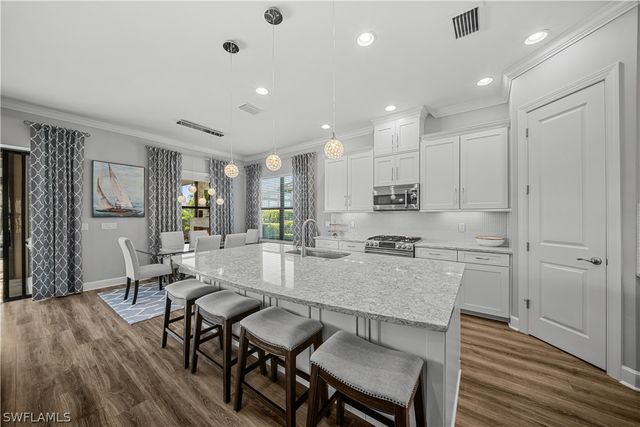 9114 Trivoli TER, Naples, FL 34119