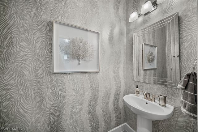 9114 Trivoli TER, Naples, FL 34119