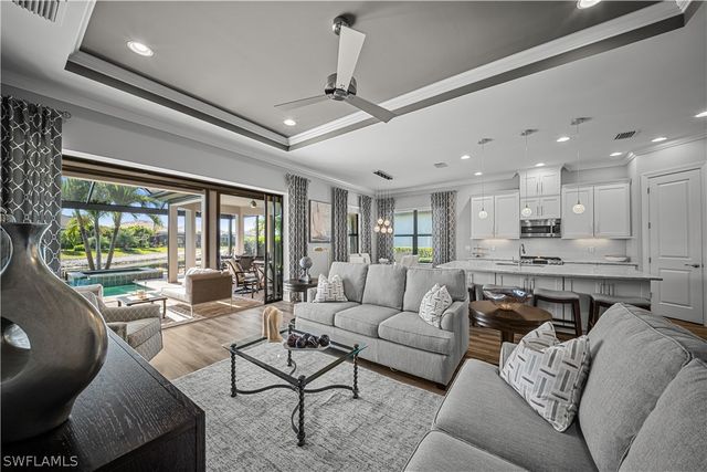 9114 Trivoli TER, Naples, FL 34119