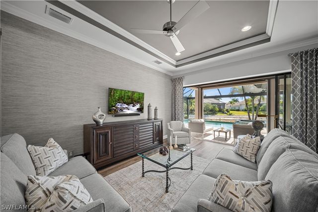 9114 Trivoli TER, Naples, FL 34119