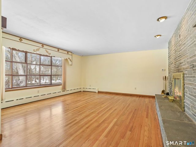 4487 Madison Avenue, Trumbull, CT 06611