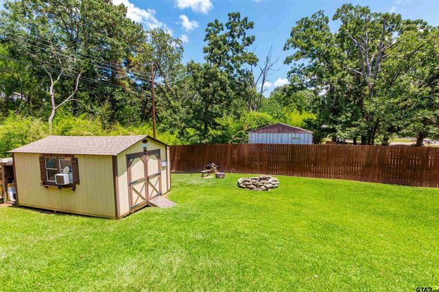 16964 Pine Trail Dr, Flint, TX 75762
