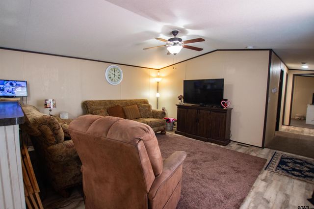 16964 Pine Trail Dr, Flint, TX 75762