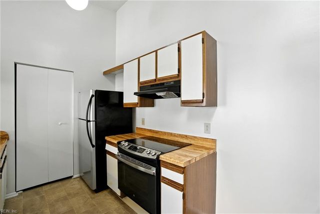 4178 Thalia Station CIR, Virginia Beach, VA 23452