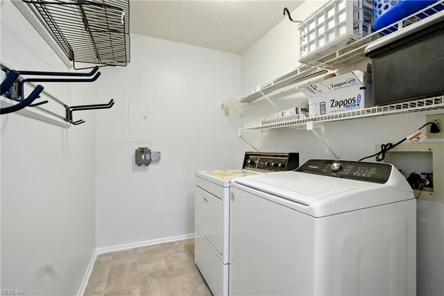 4178 Thalia Station CIR, Virginia Beach, VA 23452