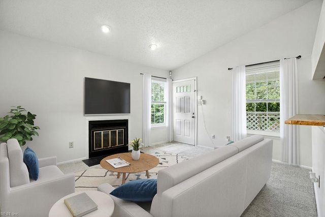 4178 Thalia Station CIR, Virginia Beach, VA 23452